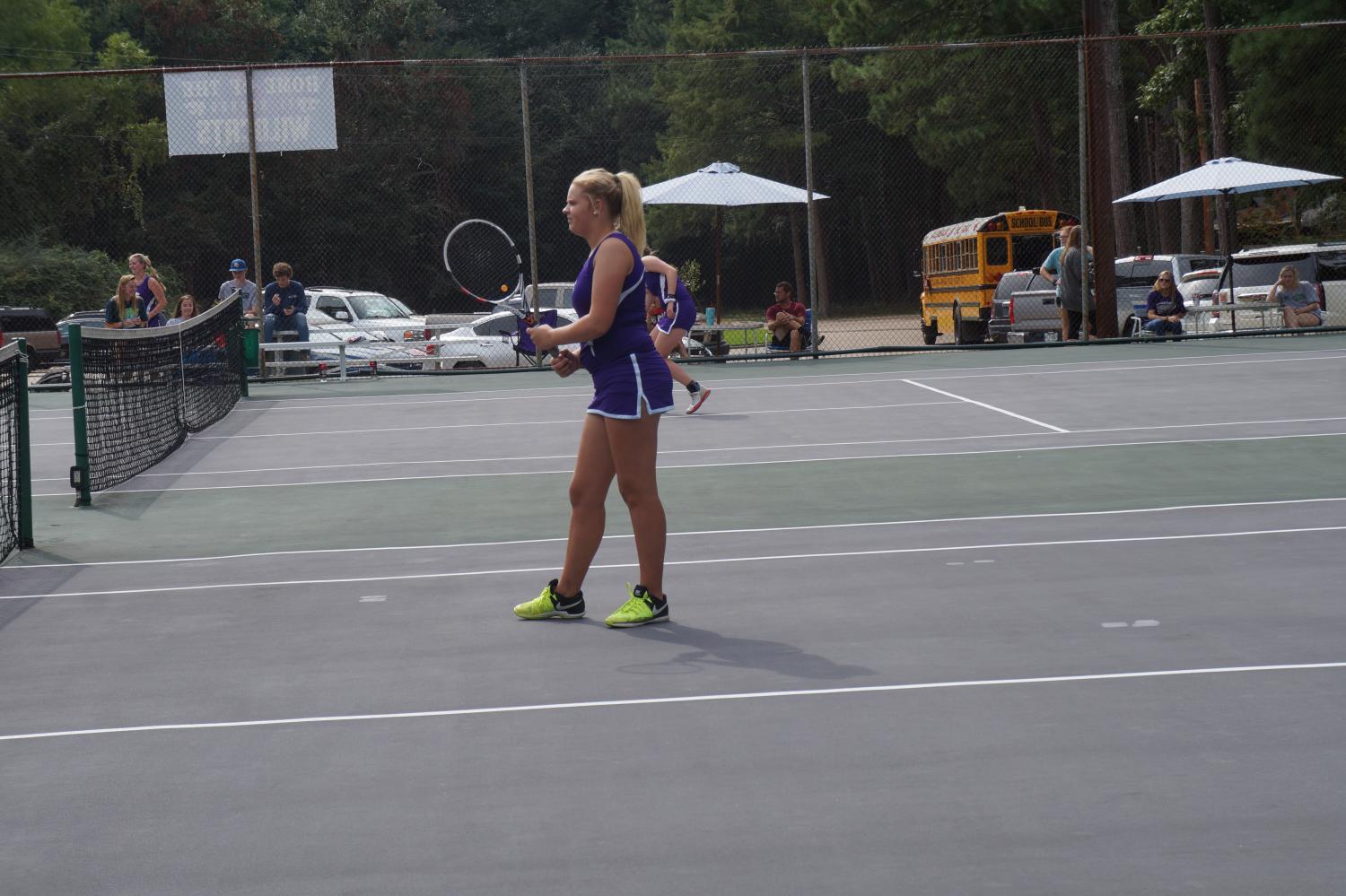 EHS Tennis Cats earn victory over Arkansas High