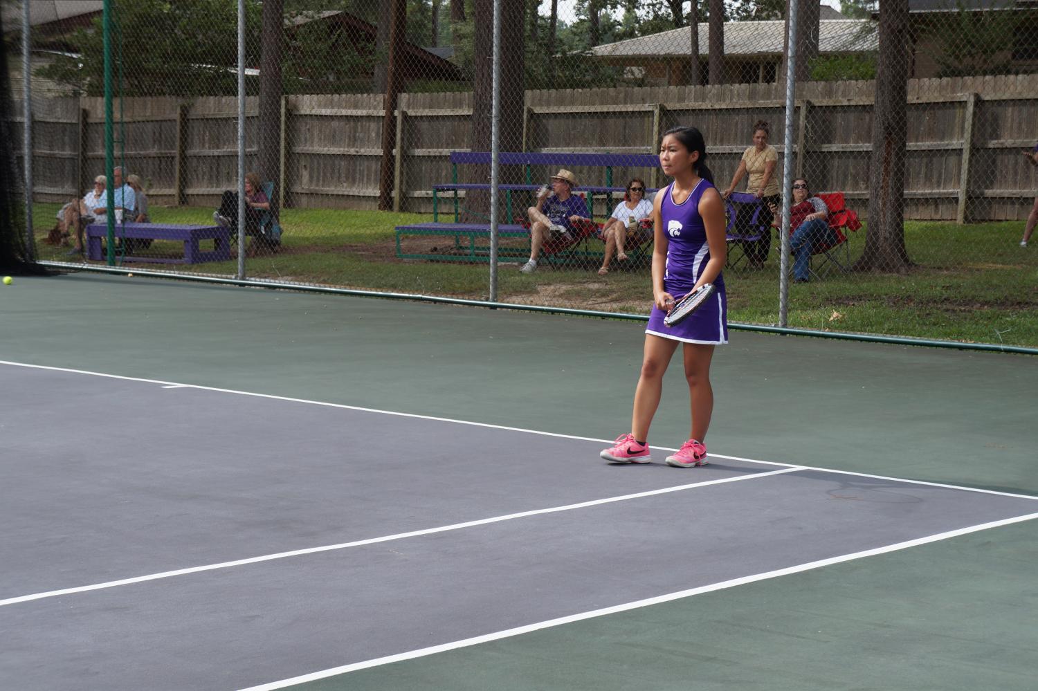 EHS Tennis Cats earn victory over Arkansas High