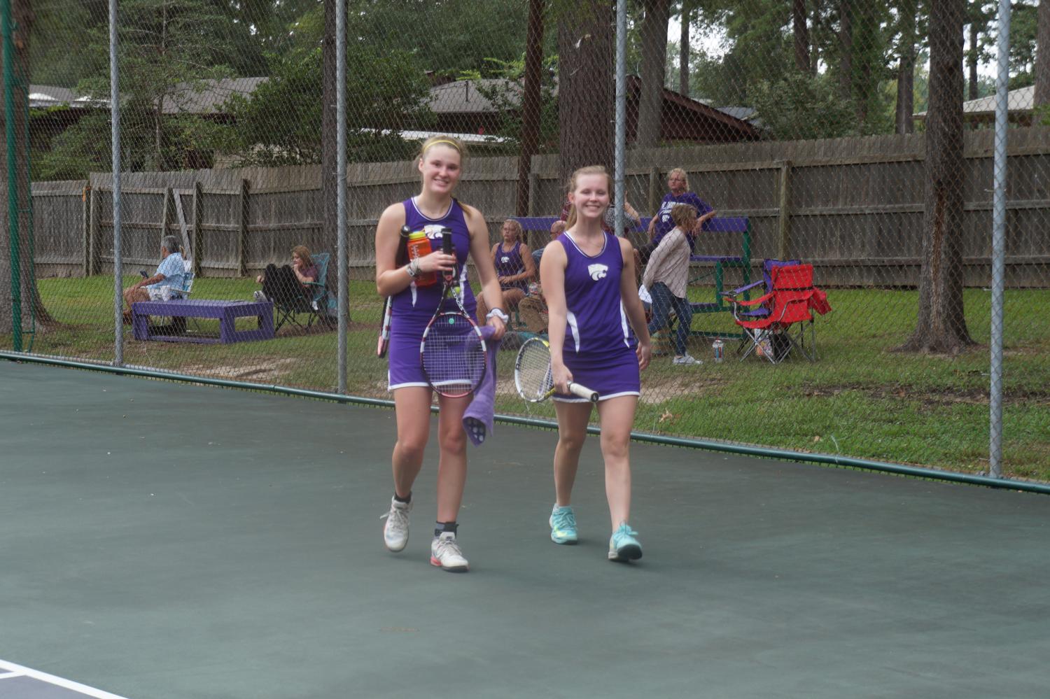 EHS Tennis Cats earn victory over Arkansas High