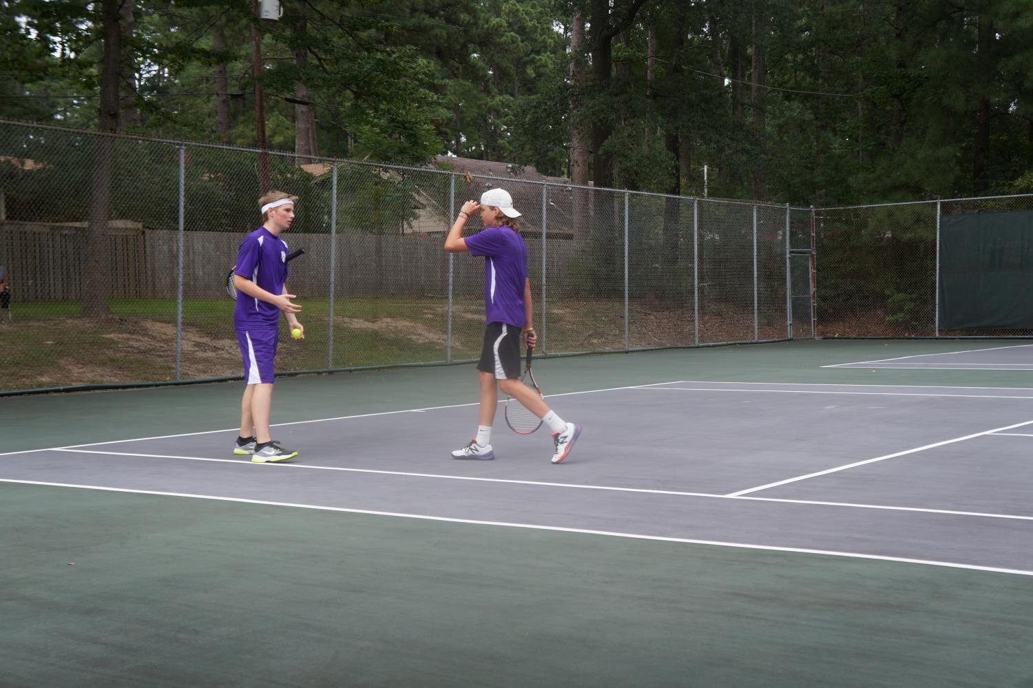 EHS Tennis Cats earn victory over Arkansas High