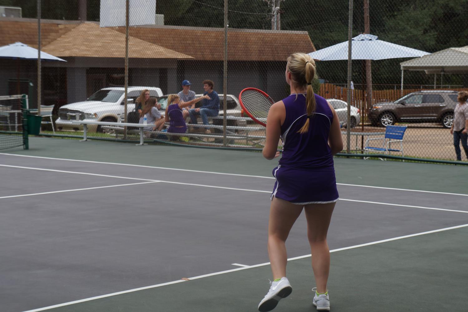 EHS Tennis Cats earn victory over Arkansas High