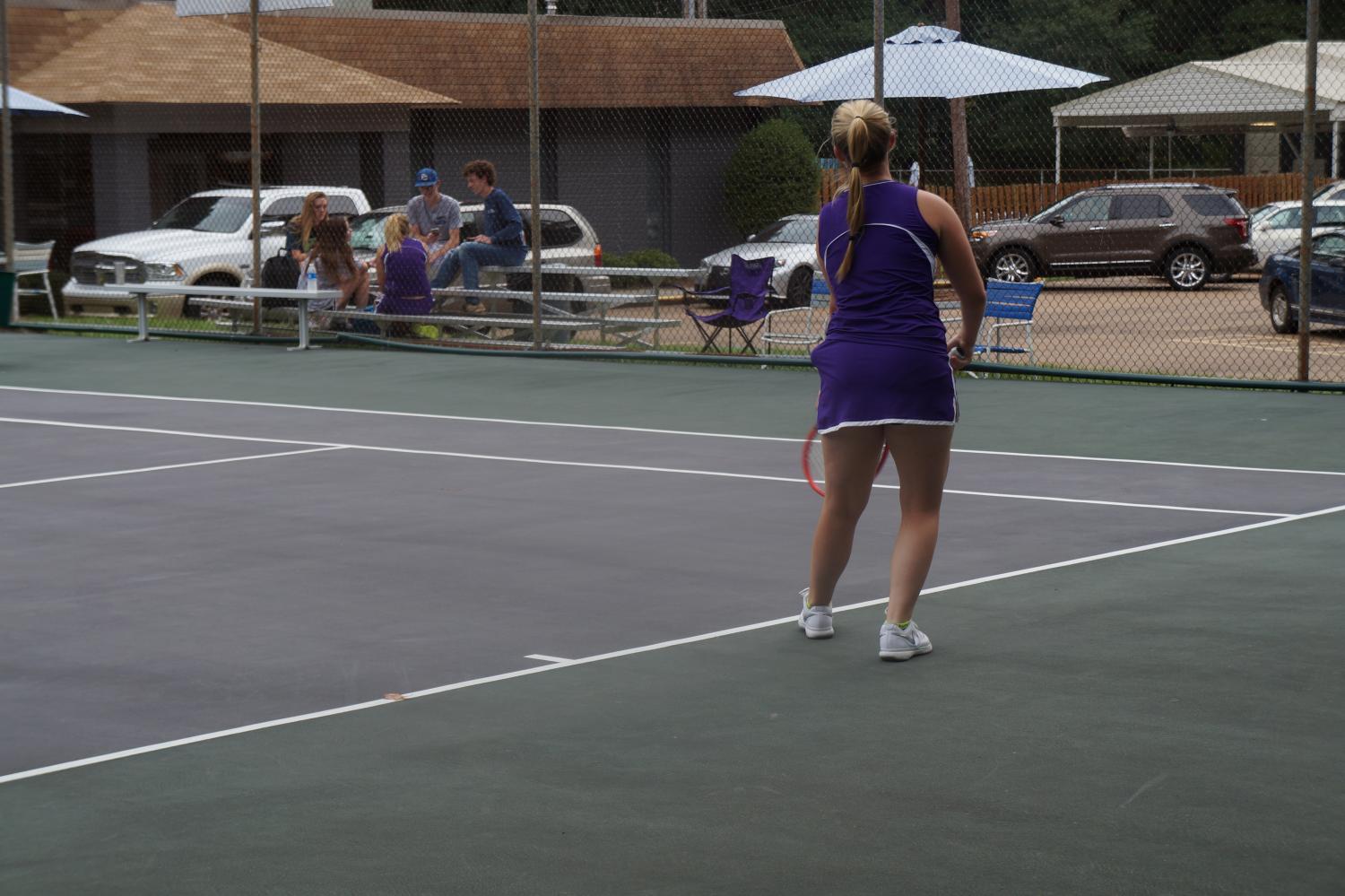 EHS Tennis Cats earn victory over Arkansas High