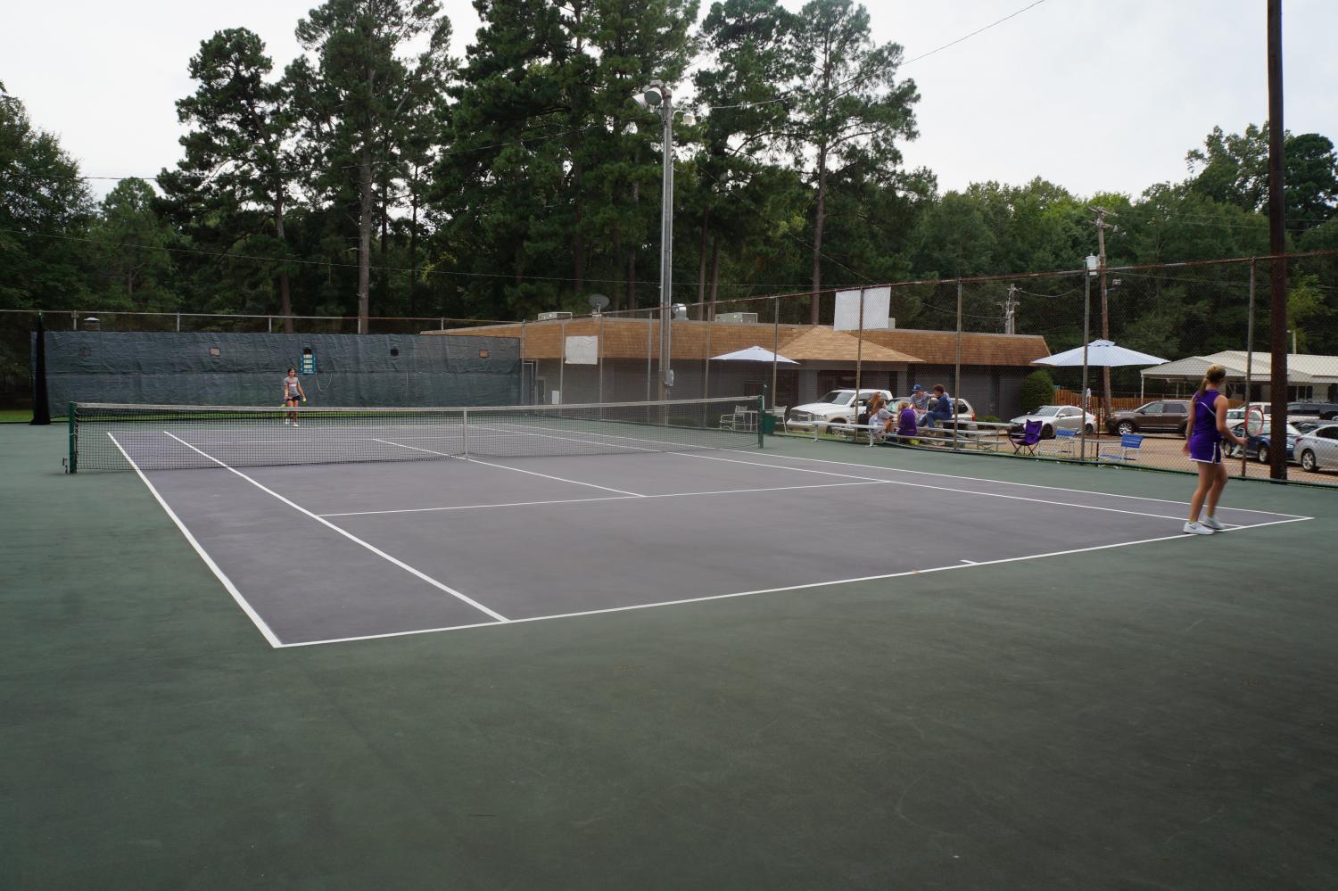 EHS Tennis Cats earn victory over Arkansas High