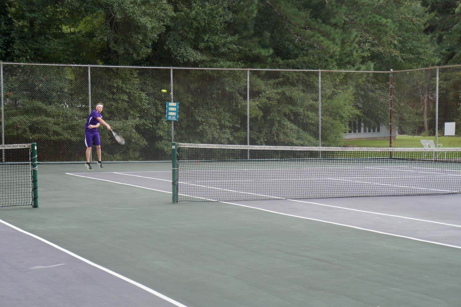 EHS Tennis Cats earn victory over Arkansas High