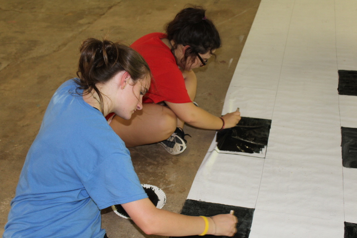 Homecoming float building