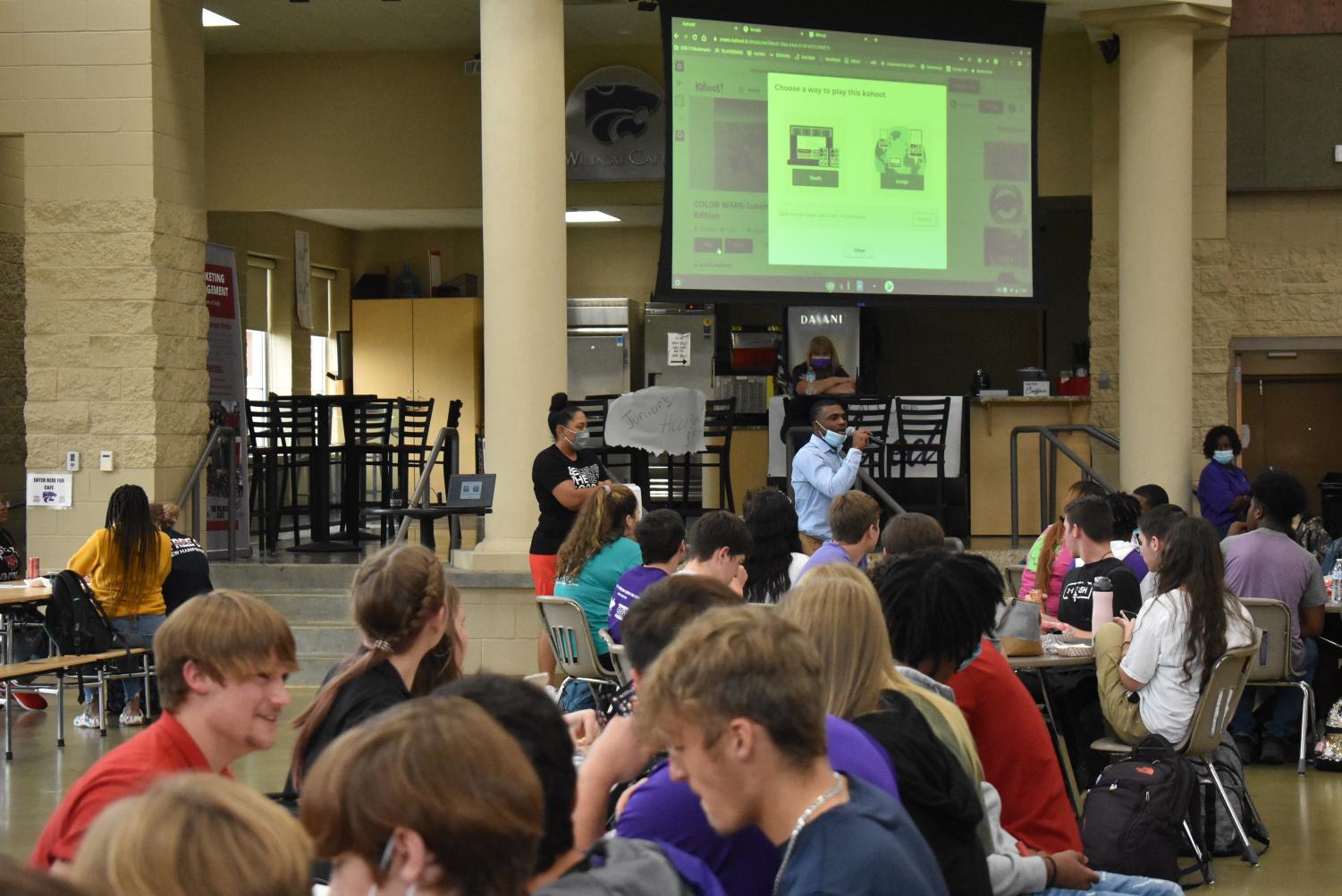 Students Play Kahoot To Earn Points for Color Wars