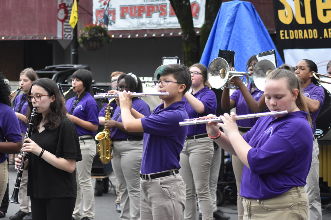 EHS Performance Groups Blow the Town Away At Music Fest 2021